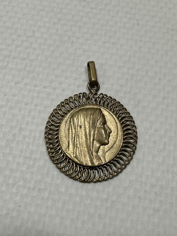 MERYEM ANA GÖRSELLİ ALTIN KAPLAMA KOLYE UCU