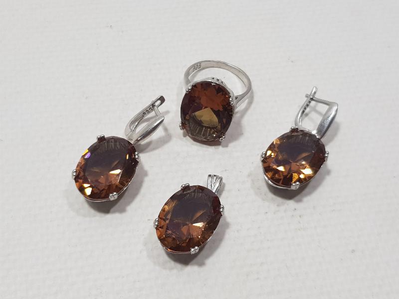 ZULTANİT TAŞLI GÜMÜŞ TAKI SETİ