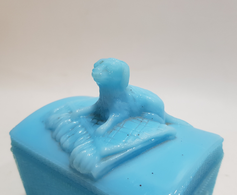 OSMANLI DÖNEMİ KAPAĞI KÖPEK FORMLU TUTAMAÇLI OPAL ŞEKERLİK