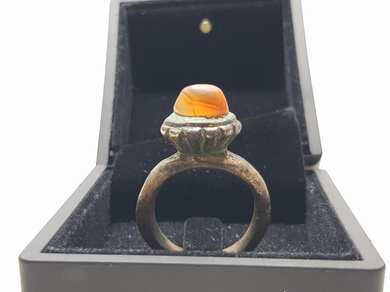 SÜLEYMANİYE AKİĞİNDEN MAMUL SÜMBÜLLÜ TARİKATINA AİT DERVİŞ YÜZÜĞÜ