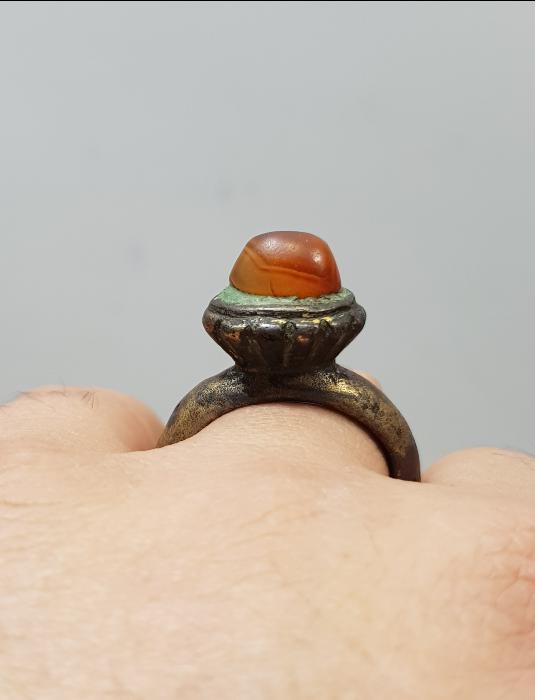 SÜLEYMANİYE AKİĞİNDEN MAMUL SÜMBÜLLÜ TARİKATINA AİT DERVİŞ YÜZÜĞÜ