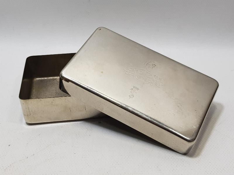 1. DÜNYA SAVAŞI DÖNEMİ YÜKSEK KONDİSYONDA ÇOK NADİR OSMANLICA ÜSTUNÇU ASKERİYE YAZILI ENJEKTÖR KUTUSU