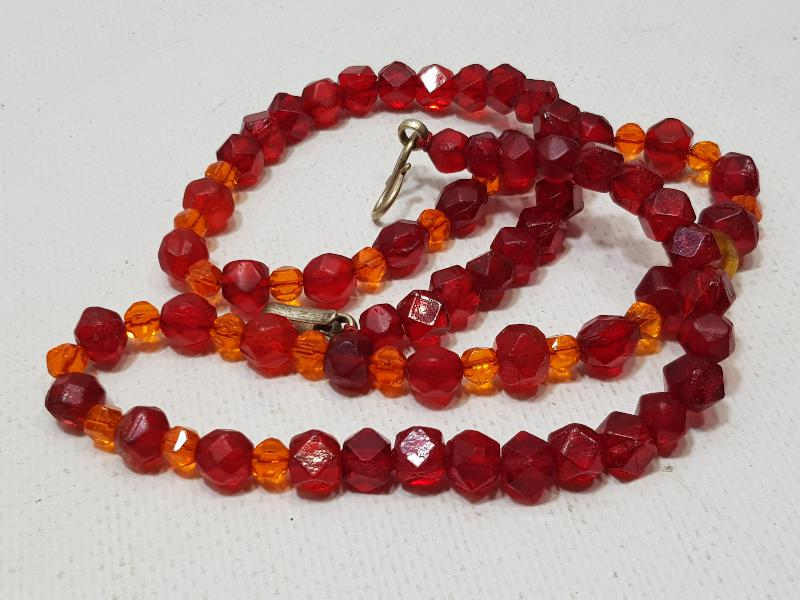 OSMANLI DÖNEMİ BEYKOZ CAM GERDANLIK