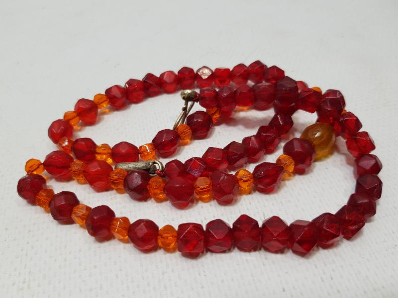 OSMANLI DÖNEMİ BEYKOZ CAM GERDANLIK