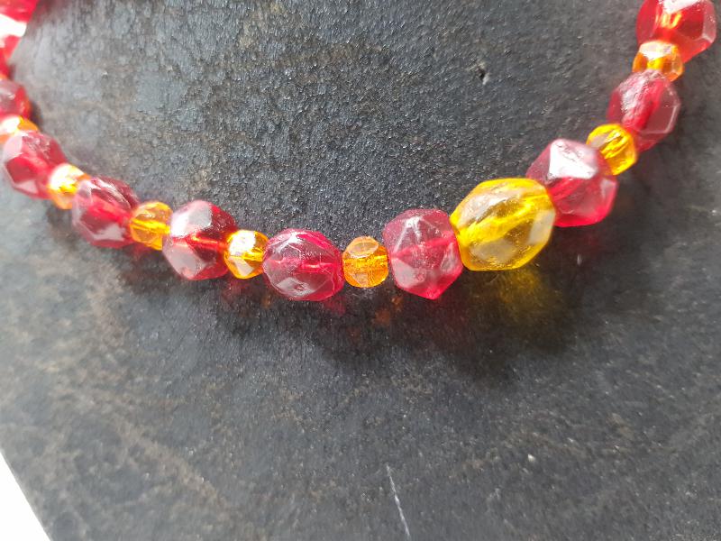 OSMANLI DÖNEMİ BEYKOZ CAM GERDANLIK