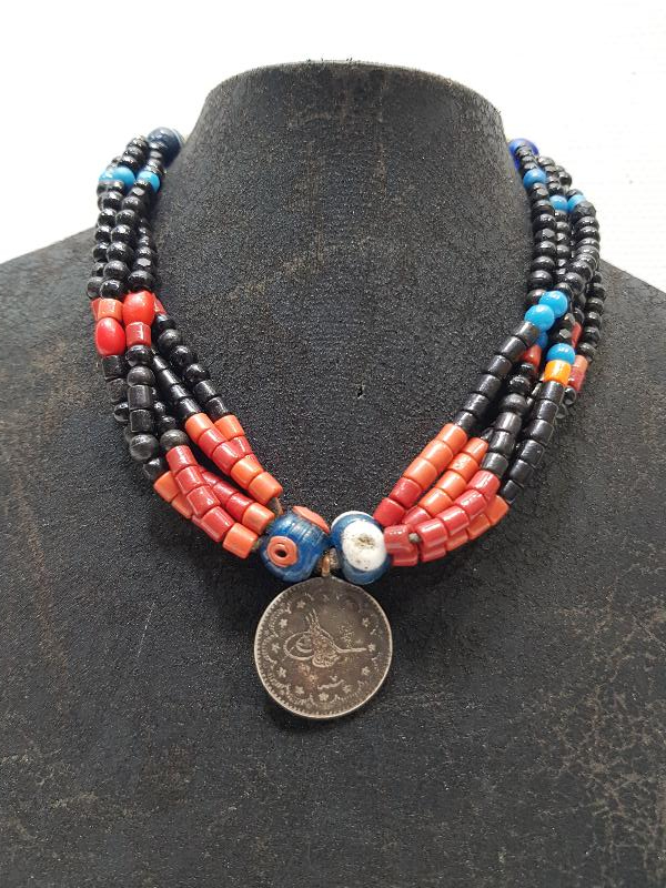 OSMANLI GÜMÜŞ PARALI MERCAN TAŞLI GERDANLIK