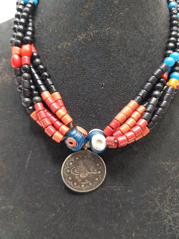 OSMANLI GÜMÜŞ PARALI MERCAN TAŞLI GERDANLIK