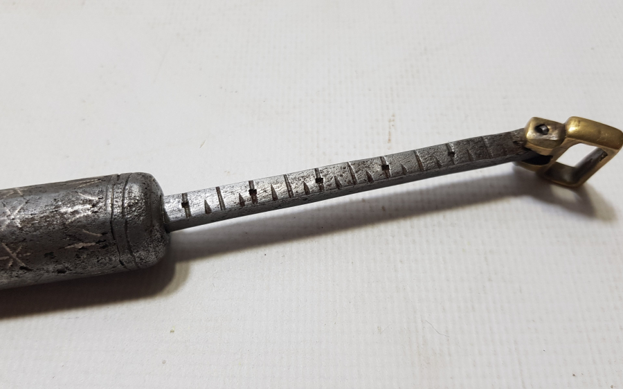 ÜZERİ GÜMÜŞ ÇAKMA İŞÇİLİKLİ OSMANLI DÖNEMİ YENİÇERİ BARUTÖLÇER