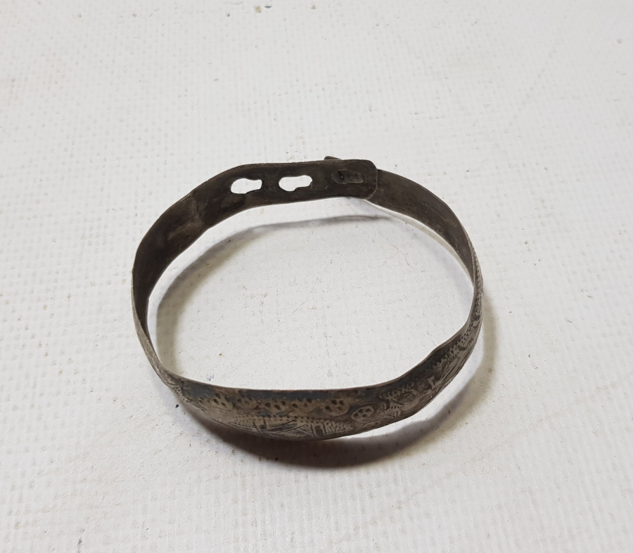 ÜZERİNDE OSMANLICA YADİGAR YAZILI OSMANLI DÖNEMİ SAVATLI GÜMÜŞ BİLEZİK