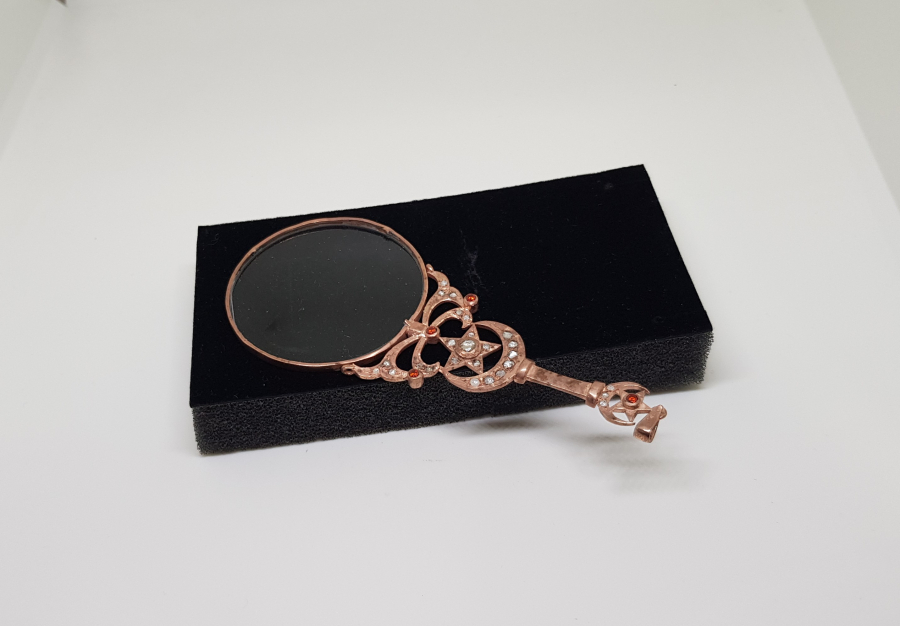 TUTMACI AY YILDIZLI EL TAŞLI KOLYE BÜYÜTEÇ