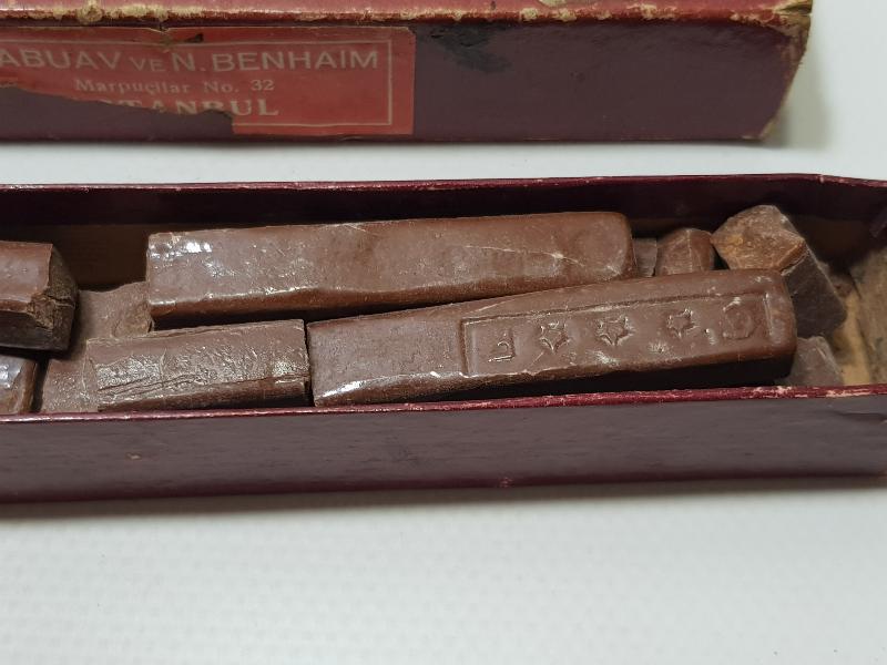 ANTİKA ORJİNAL KUTUSUNDA MÜHÜR MUMLARI