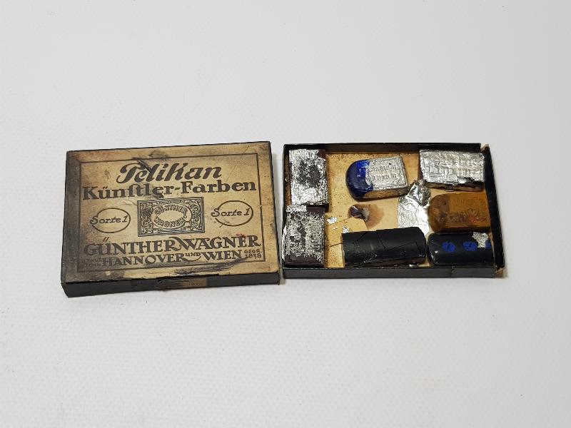 OSMANLI DÖNEMİ KUTUSUNDA PELİKAN KATI MÜREKKEP KALIPLARI 