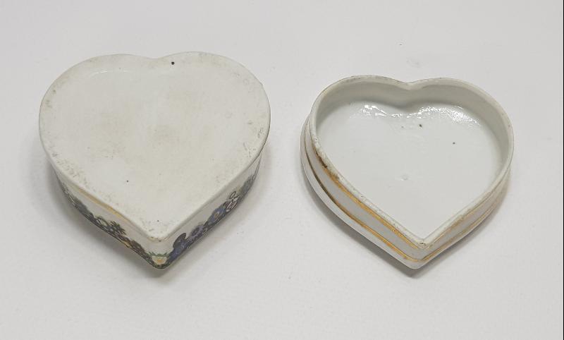 1. DÜNYA SAVAŞI DÖNEMİ ALMAN KRALI KAISER WILHELM RESİMLİ KALP FORMLU PORSELEN MÜCEVHER KUTUSU