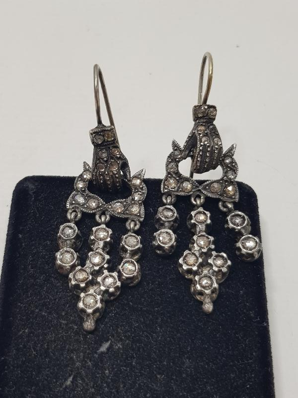 OSMANLI DÖNEMİ FATMA ANANIN ELİ FORMLU RUM İŞİ ELMAS KÜPE