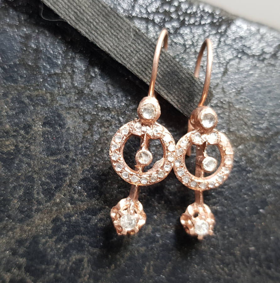 ELMAS TAŞLI ÖZEL YAPIM KÜPE