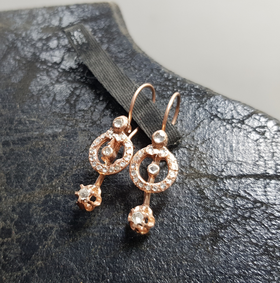 ELMAS TAŞLI ÖZEL YAPIM KÜPE