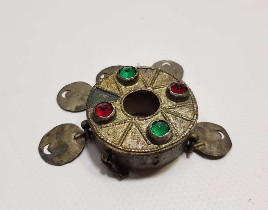 GÜMÜŞ APLİKLİ VE AHŞAP ÜZERİ BONCUK İŞLİ ÇOK NADİR OSMANLI DÖNEMİ HİLALLİ KİRMAN AĞIRŞAĞI