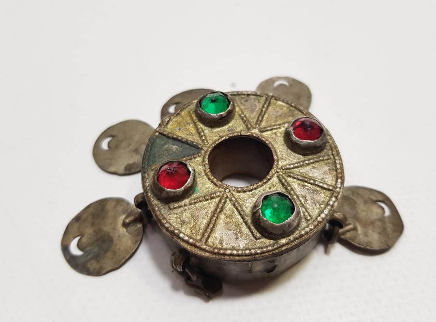 GÜMÜŞ APLİKLİ VE AHŞAP ÜZERİ BONCUK İŞLİ ÇOK NADİR OSMANLI DÖNEMİ HİLALLİ KİRMAN AĞIRŞAĞI