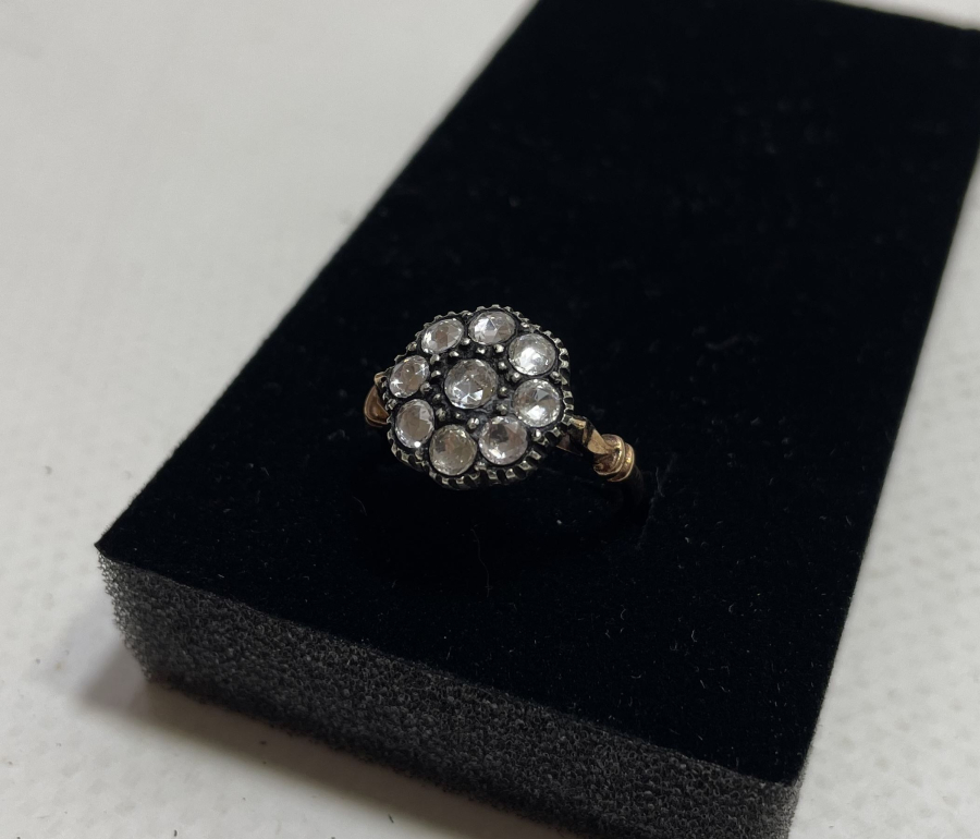 İRİ TAŞLI ÖZEL YAPIM ALTIN MONTÜRLÜ ELMAS YÜZÜK