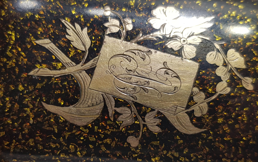 OSMANLI DÖNEMİ ALTIN GEÇME İŞÇİLİKLİ LAKE ZENNE İŞİ SİGARA TABAKASI