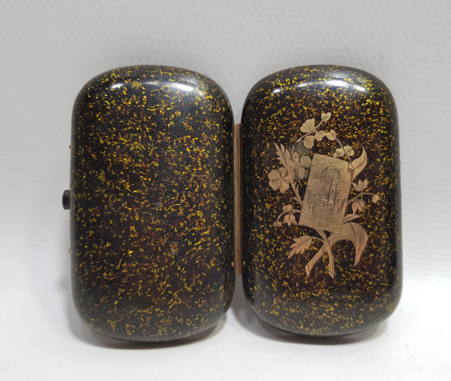 OSMANLI DÖNEMİ ALTIN GEÇME İŞÇİLİKLİ LAKE ZENNE İŞİ SİGARA TABAKASI