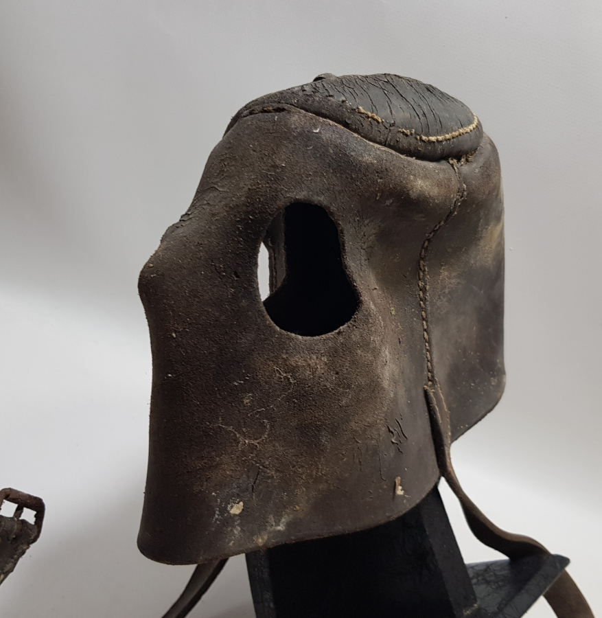OSMANLI DÖNEMİ ÇOK NADİR DERİ CELLAT MASKESİ
