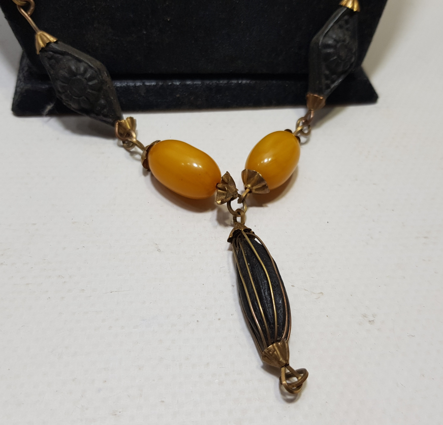 OSMANLI DÖNEMİ ÇOK NADİR MİSKİ AMBER KADIN KOLYESİ