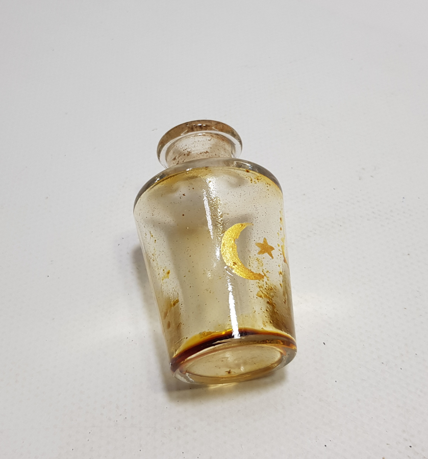 ÜZERİ AY YILDIZLI VE OSMANLICA YAZILI ÇOK NADİR BEYKOZ ŞİŞE