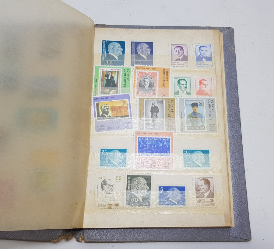 YERLİ VE YABANCI PULLARDAN OLUŞAN ANTİKA PUL ALBÜMÜ