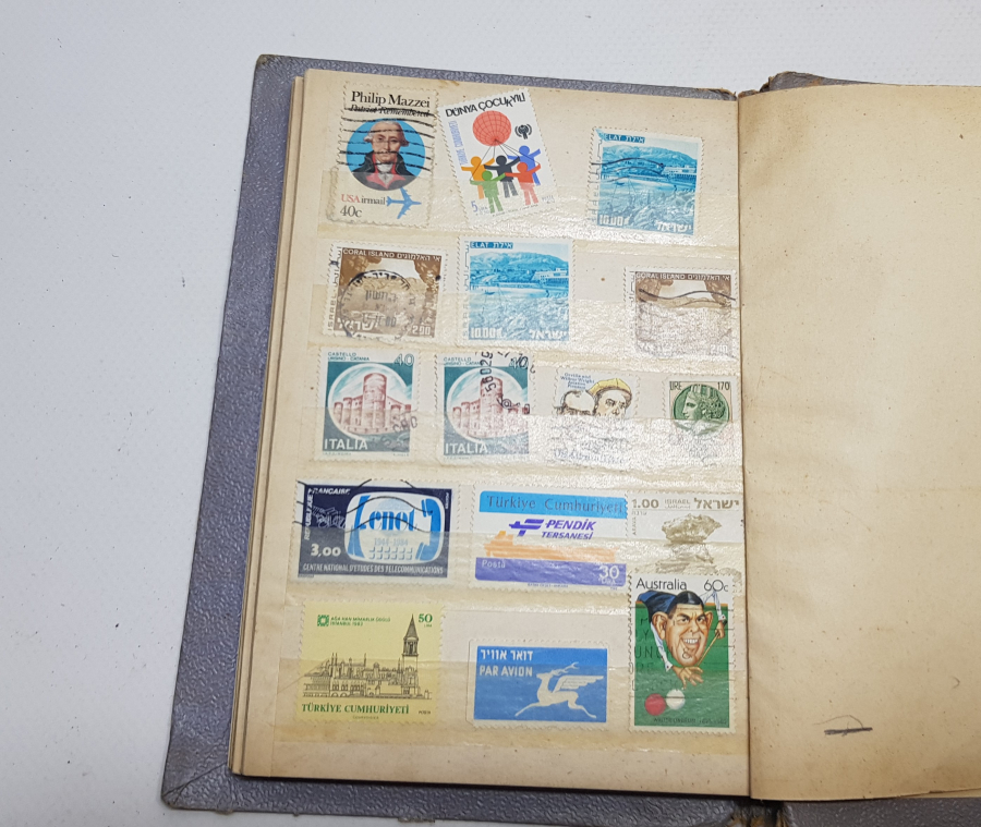 YERLİ VE YABANCI PULLARDAN OLUŞAN ANTİKA PUL ALBÜMÜ