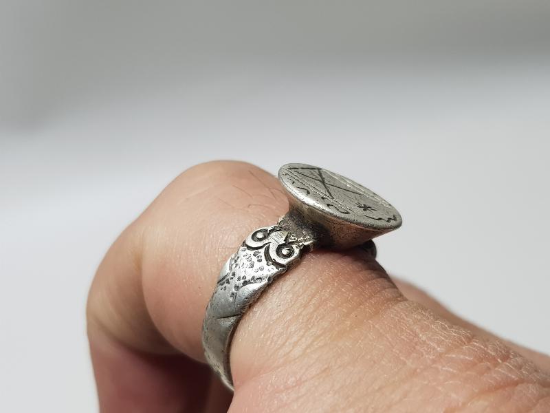 OSMANLI DÖNEMİ OĞUZ TÜRKLERİ BEĞDİLİ BOYUNA AİT ÇOK NADİR GÜMÜŞ YÜZÜK