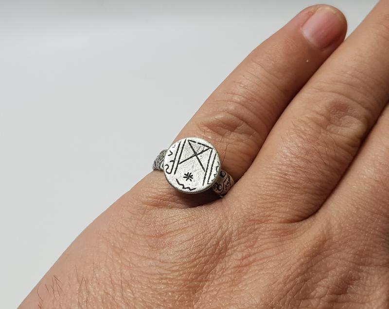 OSMANLI DÖNEMİ OĞUZ TÜRKLERİ BEĞDİLİ BOYUNA AİT ÇOK NADİR GÜMÜŞ YÜZÜK