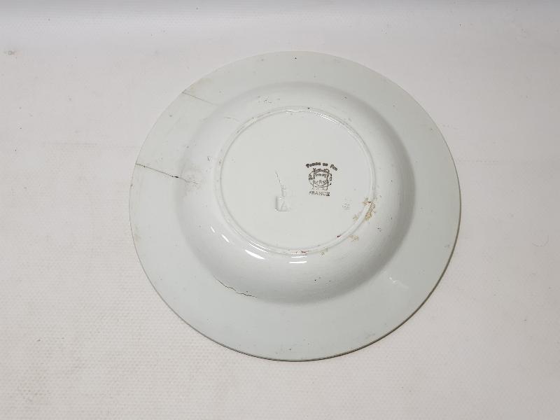 2. MEŞRUTİYET DÖNEMİ AY YILDIZ BAYRAKLARLA SÜSLÜ PORSELEN TABAK