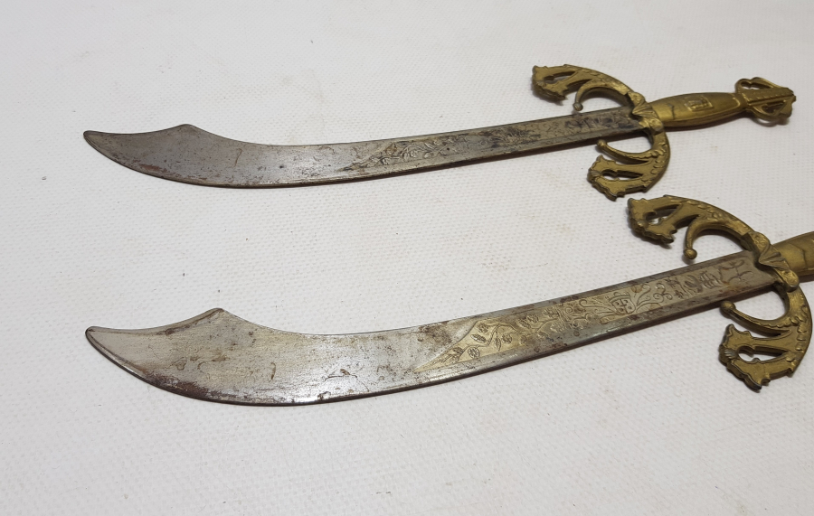 KABARTMA İŞÇİLİKLİ ANTİKA AVRUPA YAPIMI ÇİFT ZARF AÇACAĞI