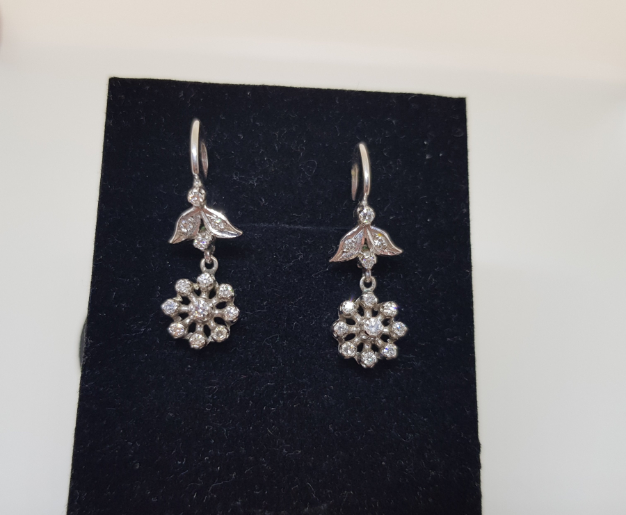 PIRLANTA TAŞLI ÖZEL YAPIM ANTİKA KÜPE