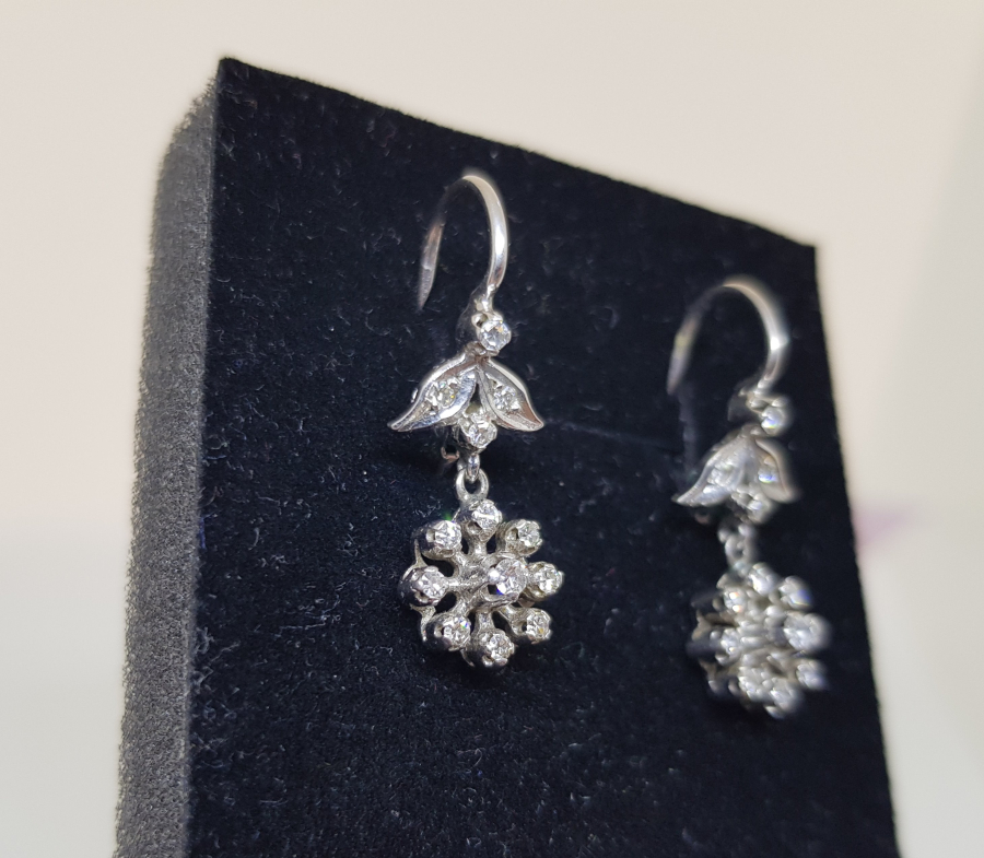 PIRLANTA TAŞLI ÖZEL YAPIM ANTİKA KÜPE