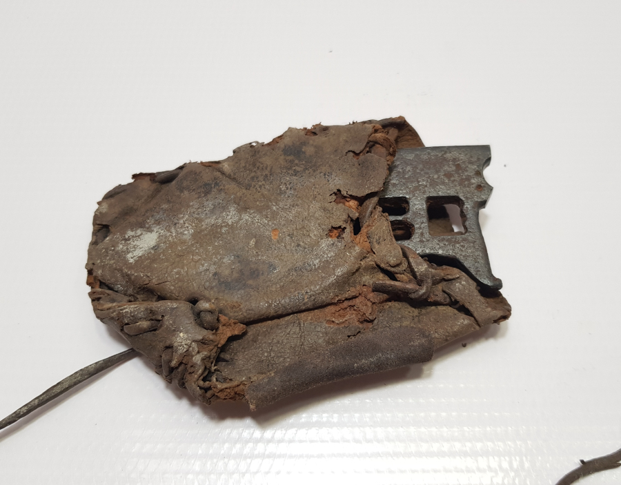 ORİJİNAL DERİ KESESİNDE OSMANLI DÖNEMİ KAV ÇAKMAĞI