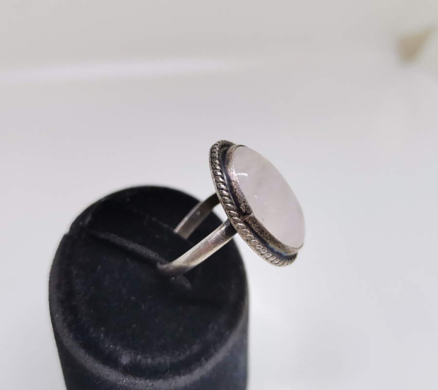 ÖZEL YAPIM DUMANLI KUVARS TAŞLI GÜMÜŞ YÜZÜK