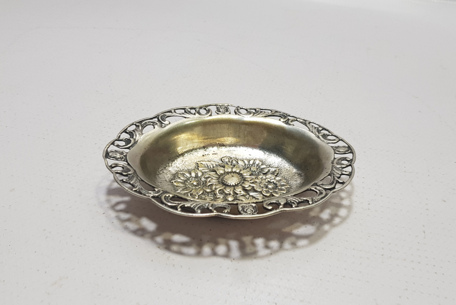 KABARTMA İŞÇİLİKLİ ANTİKA GÜMÜŞ İKRAMLIK