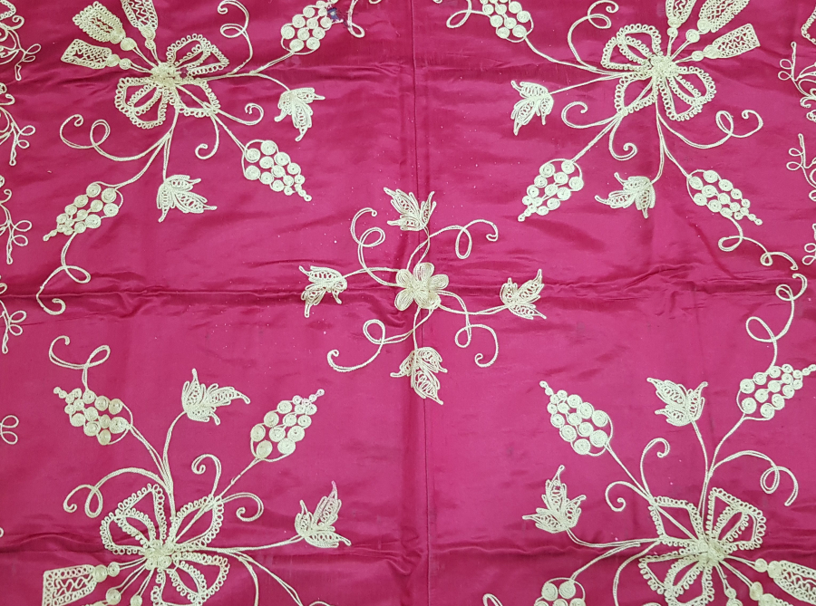 SUZENİ İŞÇİLİKLİ VE GÜMÜŞ SIRMALI BÜYÜK BOY OSMANLI DÖNEMİ GELİN BOHÇASI