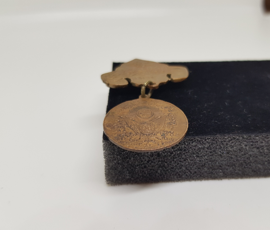 OSMANLI DÖNEMİ ÇİL KONDİSYONDA HİLAL-İ AHMER CEMİYETİ TARAFINDAN VERİLEN MEŞRUTİYET MADALYASI MADALYASI