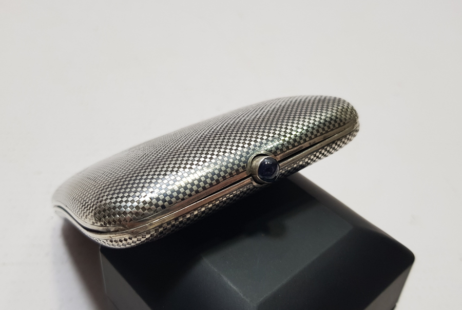 ÜZERİ ALTIN İNSİYALLİ OSMANLI DÖNEMİ DAMALI SİGARA TABAKASI