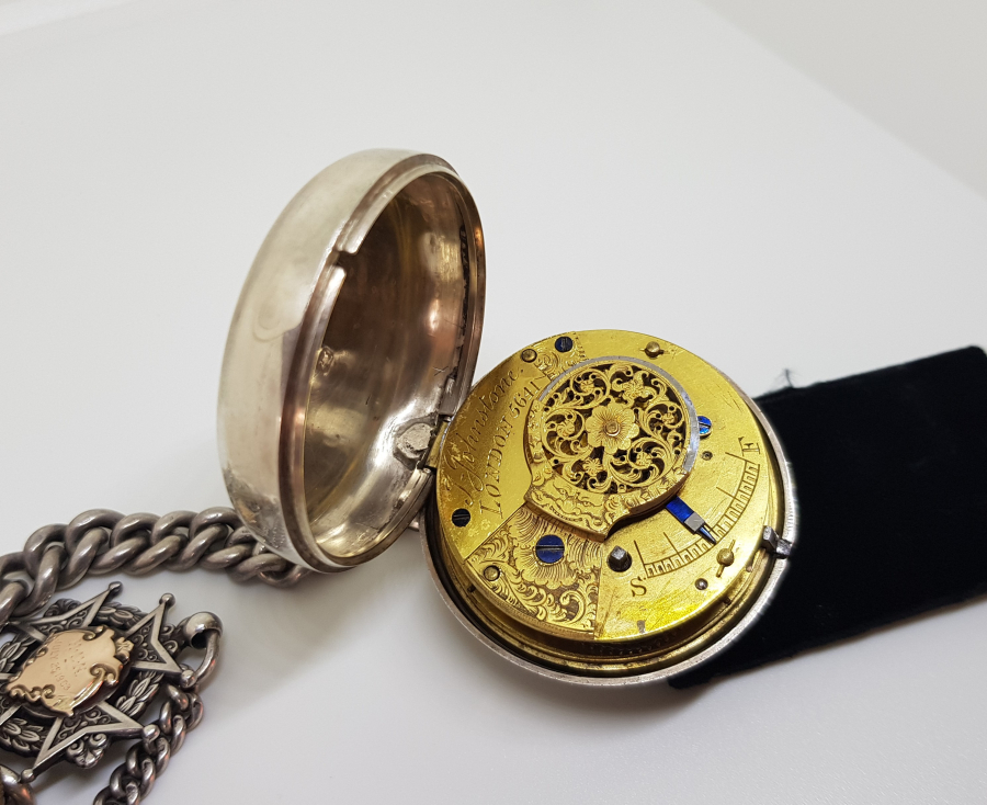 1800 BAŞLARI İNGİLİZ PRİOR CEP SAATİ