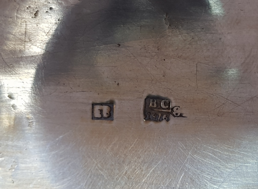 KREMLİN SARAYI GÖRSELLİ VE 1876 TARİHLİ SAVATLI RUS GÜMÜŞ TÜTÜN TABAKASI