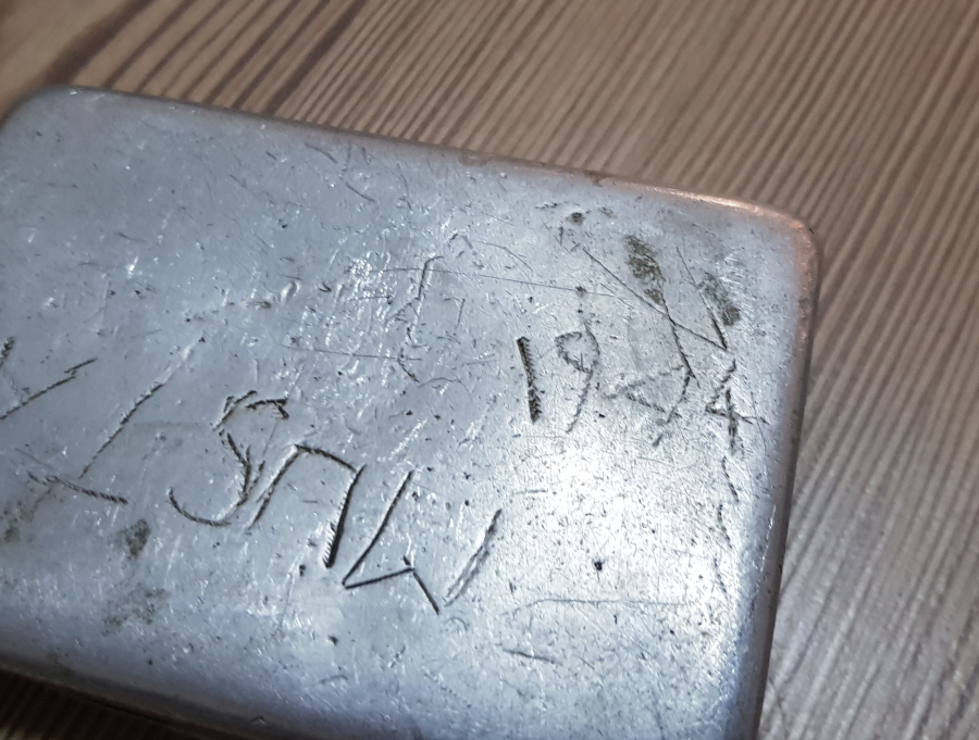 ÜZERİ BEYİT YAZILI ÇOK NADİR ESARET YADİGARI TÜTÜN TABAKASI