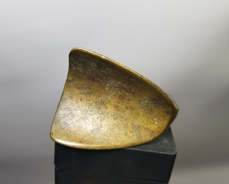 ANTİKA PİRİNÇ KERATA