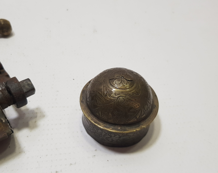 ÜZERİ OSMANLICA YAZILI VE İŞLEMELİ OSMANLI DÖNEMİ BOSNA İŞİ ÇOK NADİR KAHVE DEĞİRMENİ