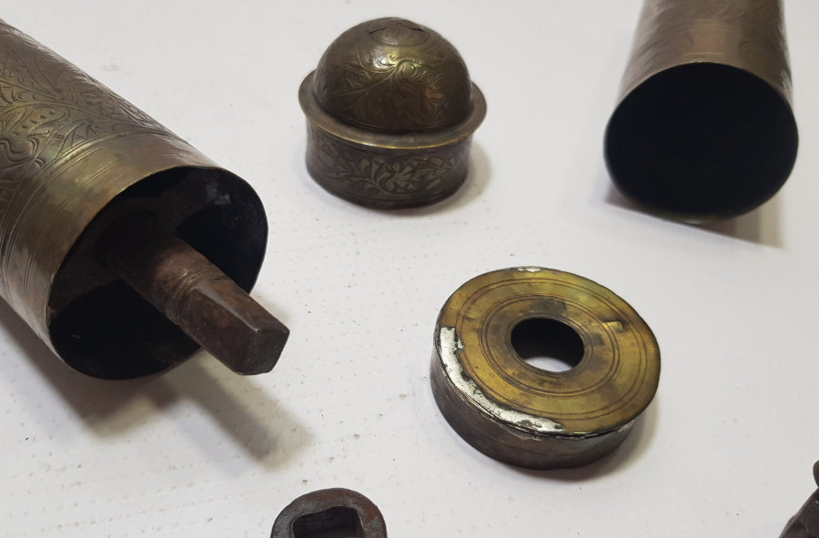 ÜZERİ OSMANLICA YAZILI VE İŞLEMELİ OSMANLI DÖNEMİ BOSNA İŞİ ÇOK NADİR KAHVE DEĞİRMENİ