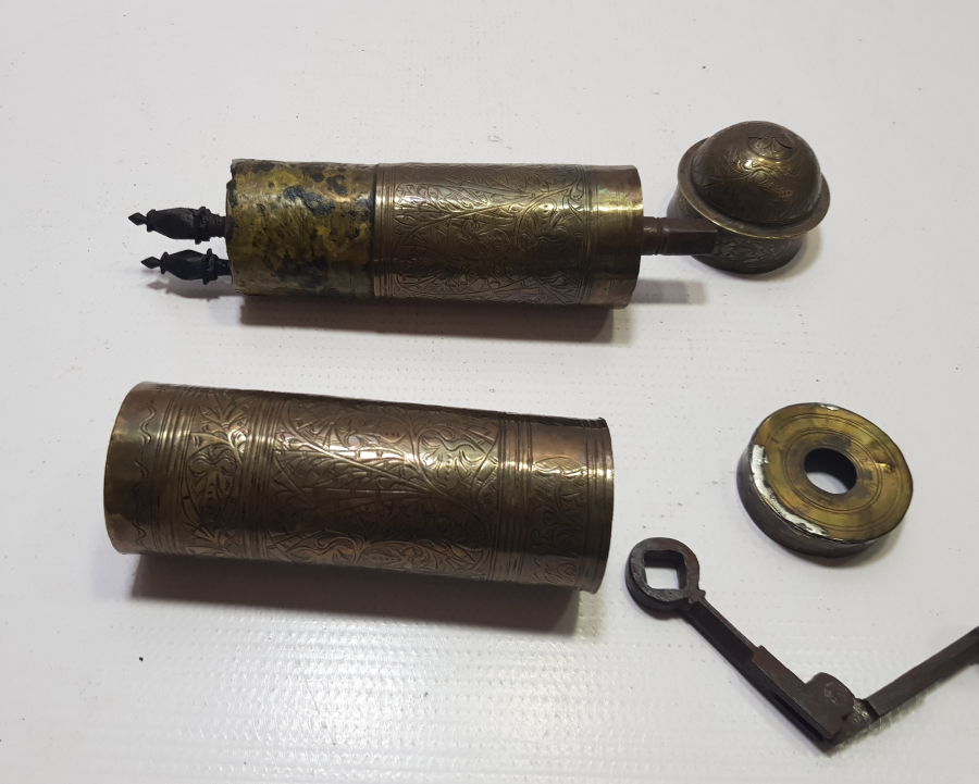 ÜZERİ OSMANLICA YAZILI VE İŞLEMELİ OSMANLI DÖNEMİ BOSNA İŞİ ÇOK NADİR KAHVE DEĞİRMENİ