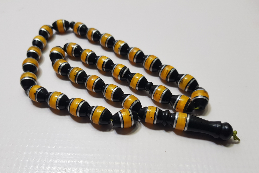 OLTU TAŞI ÜZERİ KEHRİBAR VE GÜMÜŞ ÇAKMA TESPİH